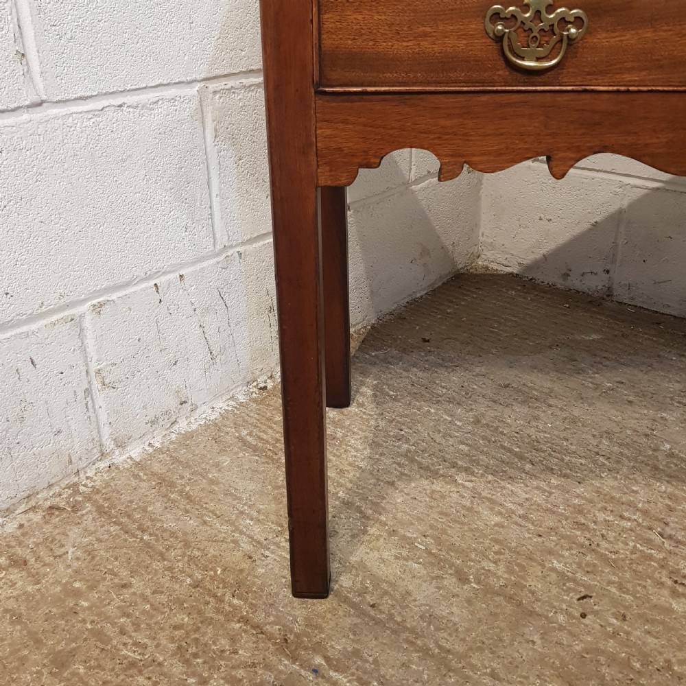 AN ANTIQUE GEORGE 3rd MAHOGANY LOWBOY C1790 View V