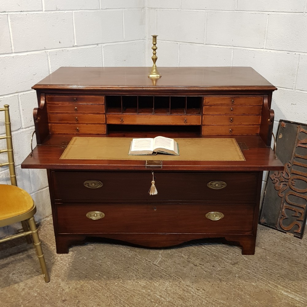 AN ANTIQUE REGENCY MAHOGANY SECRETAIRE CHEST C1800