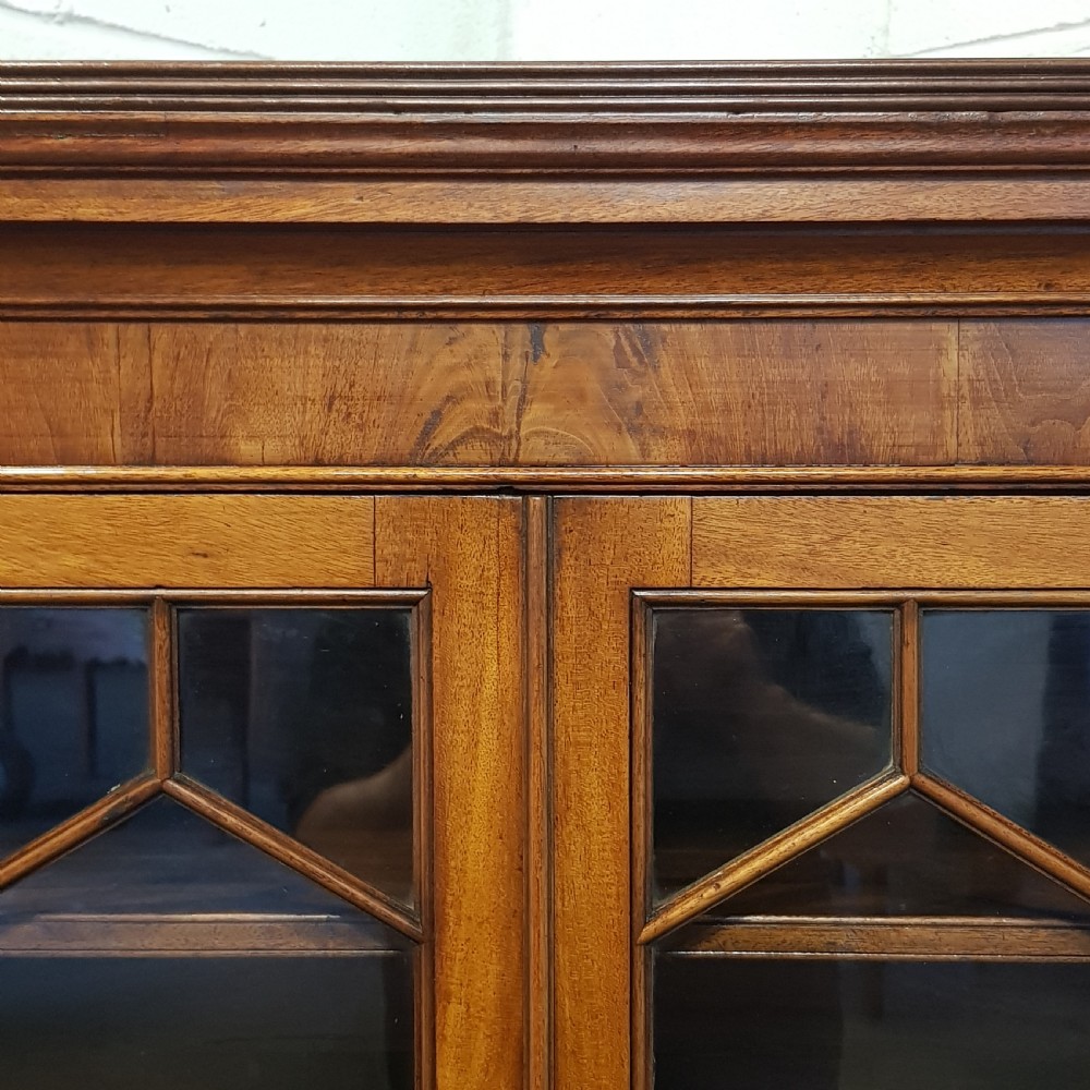 AN ANTIQUE REGENCY MAHOGANY ASTRICAL GLAZED BOOKCASE C1810 View II
