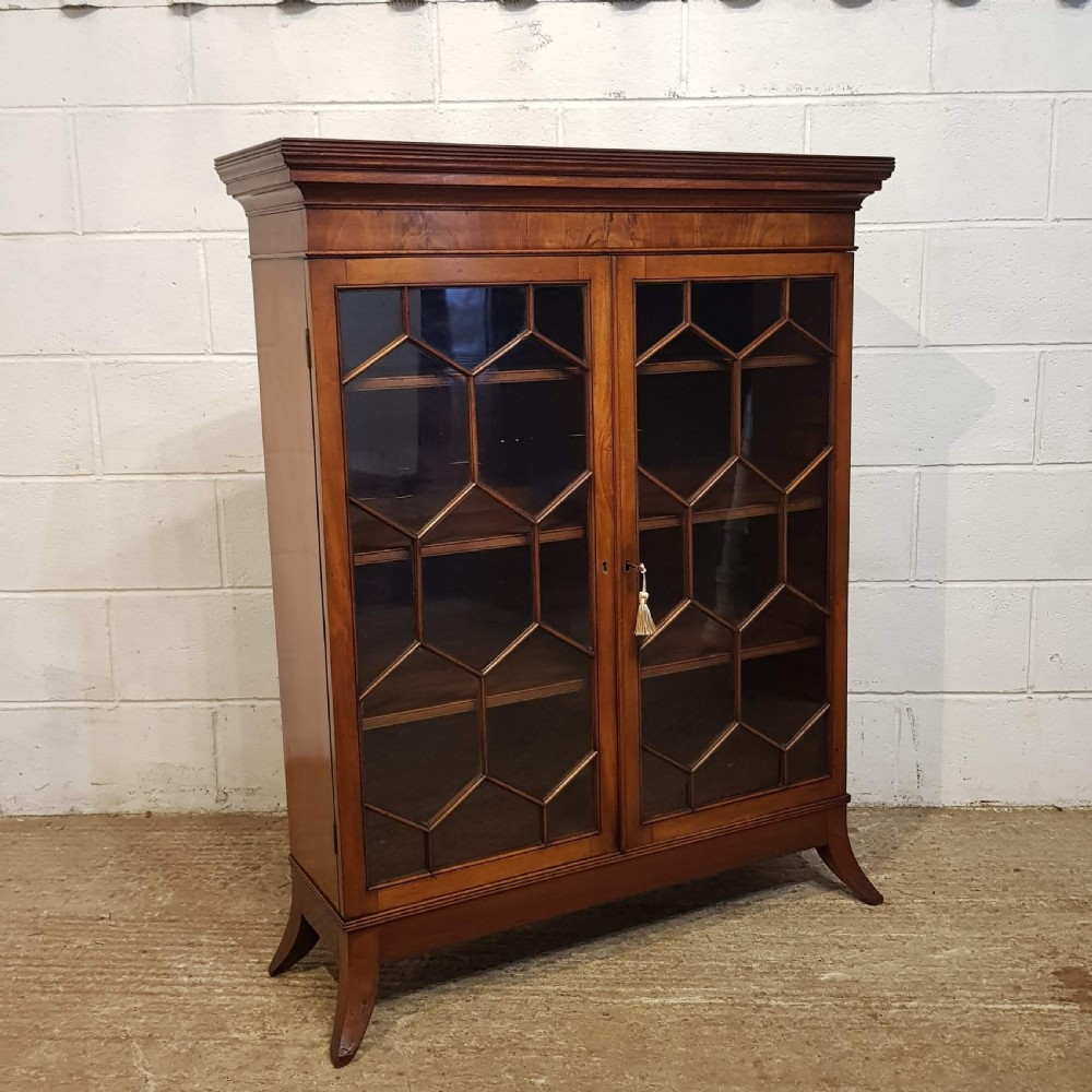 AN ANTIQUE REGENCY MAHOGANY ASTRICAL GLAZED BOOKCASE C1810 View V