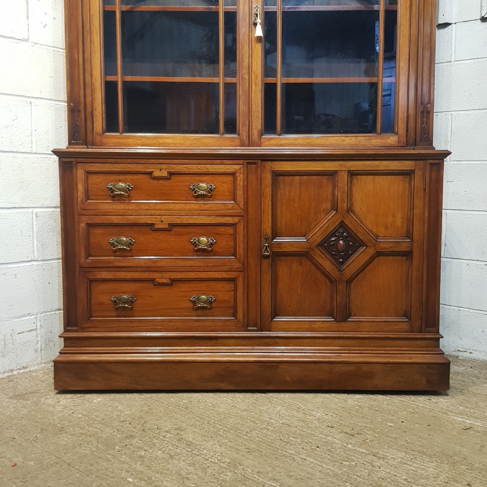 AN ANTIQUE LARGE WALNUT LIBRARY BOOKCASE C1890 View II