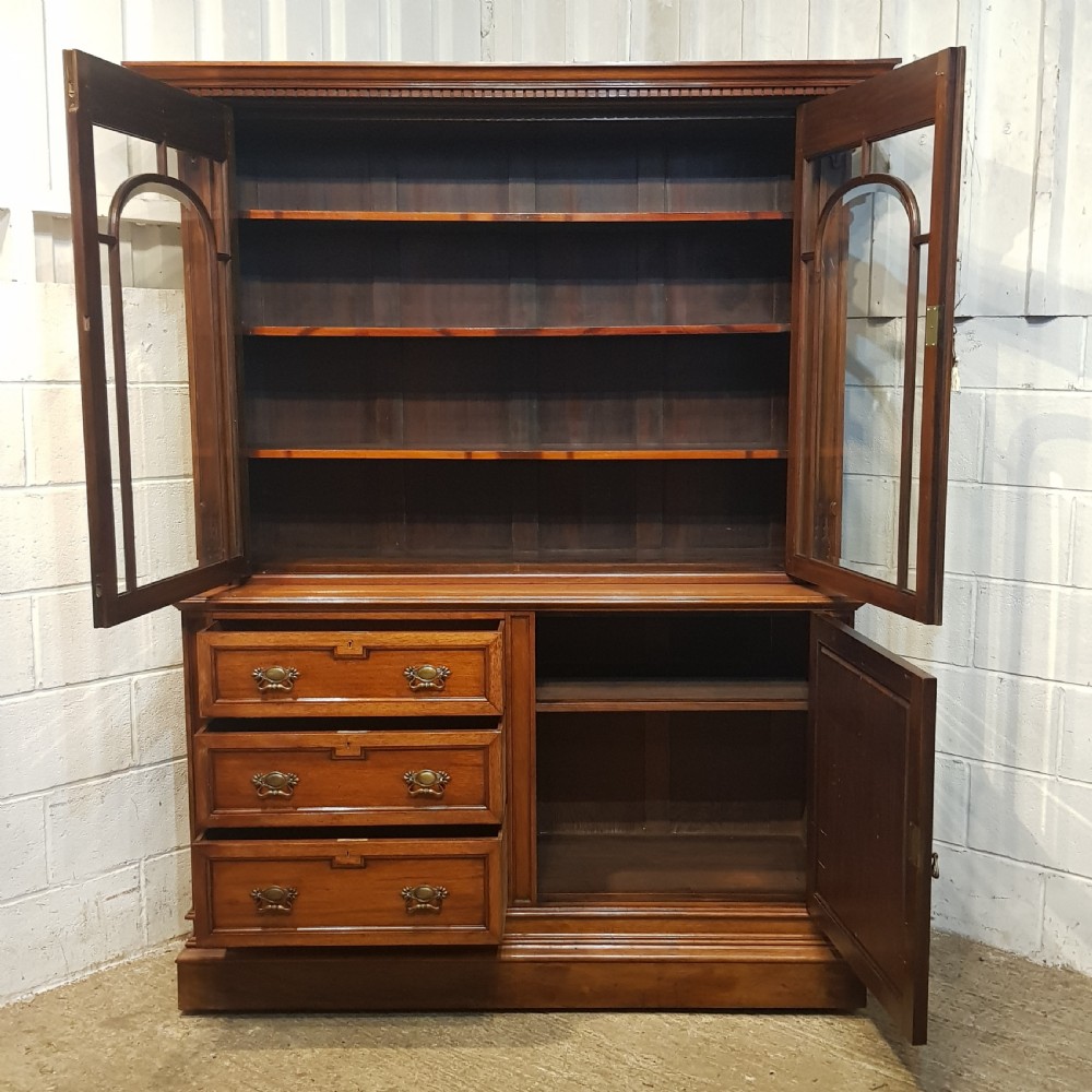 AN ANTIQUE LARGE WALNUT LIBRARY BOOKCASE C1890 View V
