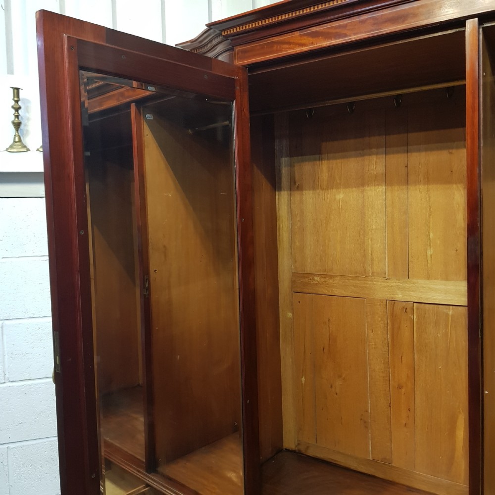 AN ANTIQUE LATE VICTORIAN DOUBLE WARDROBE C1900 View XI
