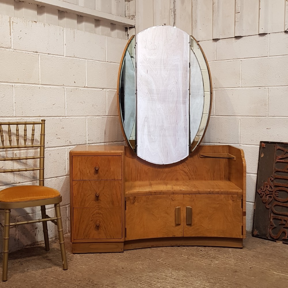 AN ART DECO WALNUT DRESSING TABLE C1920