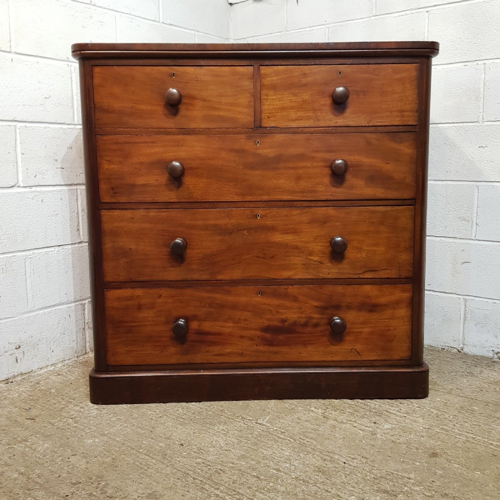 AN ANTIQUE VICTORIAN MAHOGANY FOUR HEIGHT CHEST OF DRAWERS C1880 View IV