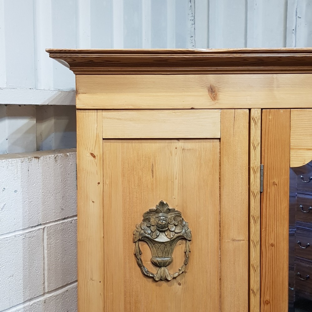 A LATE VICTORIAN SMALL PINE TRIPLE WARDROBE C1900 View VIII