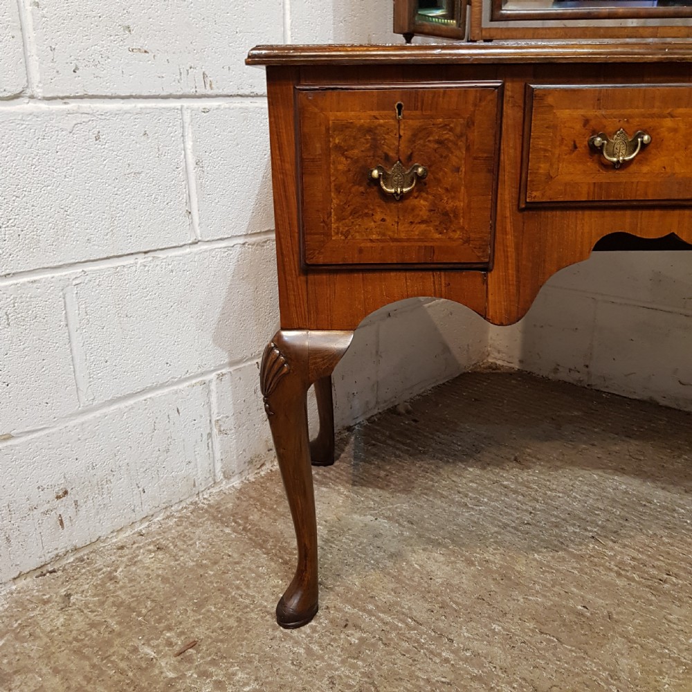 AN ANTIQUE BURR WALNUT DRESSING TABLE C1920 View III