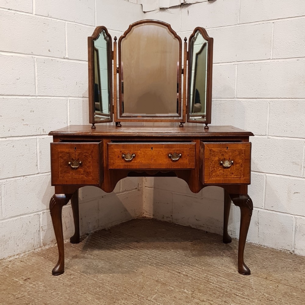 AN ANTIQUE BURR WALNUT DRESSING TABLE C1920 View IV