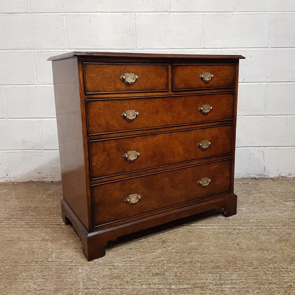 AN ANTIQUE 4 HEIGHT BURR WALNUT CHEST OF DRAWERS C1920 View V