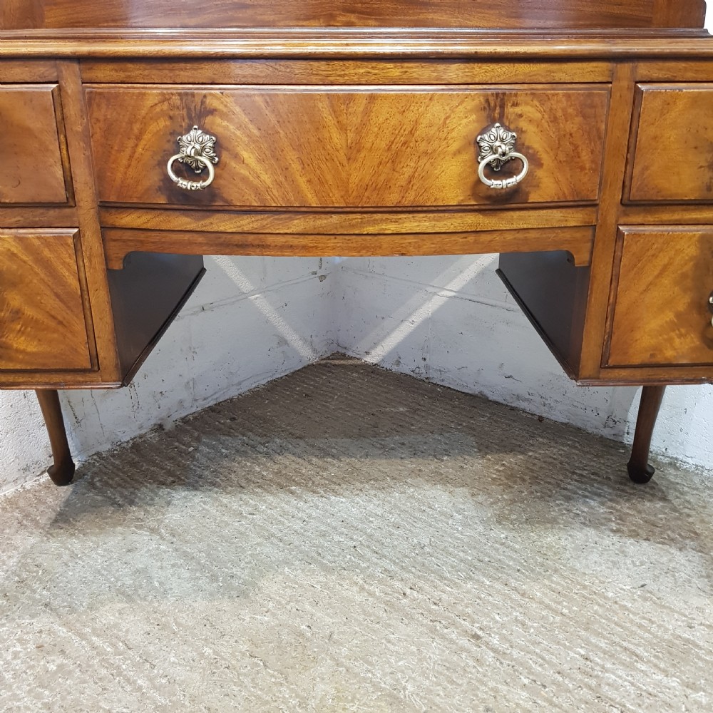 AN ANTIQUE MAHOGANY DRESSING TABLE C1920 View VI