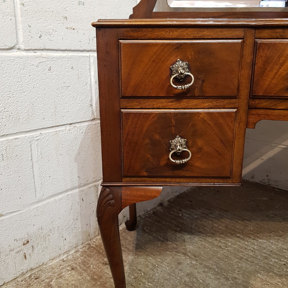 AN ANTIQUE MAHOGANY DRESSING TABLE C1920 View VII