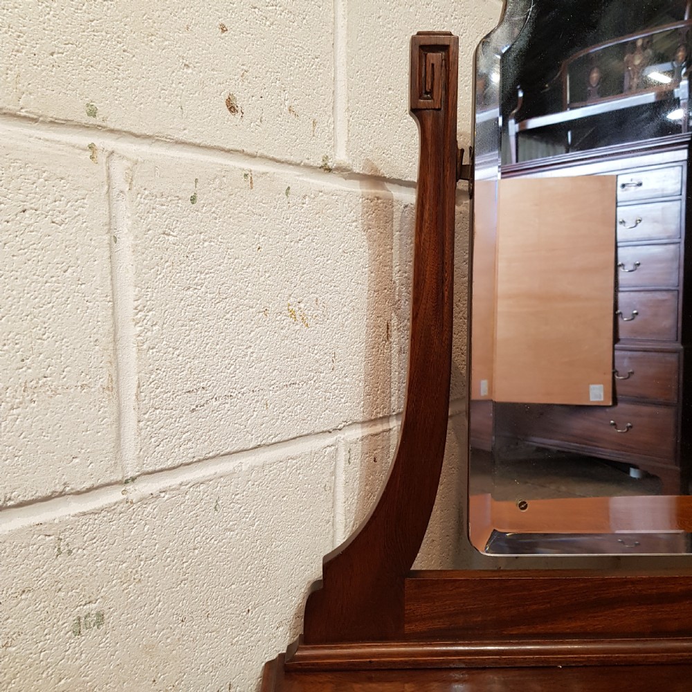 AN ANTIQUE MAHOGANY DRESSING TABLE C1920 View IX