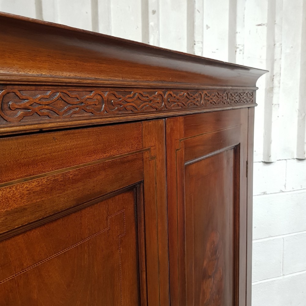 A GEORGE 3rd MAHOGANY DOUBLE WARDROBE C1800 View V