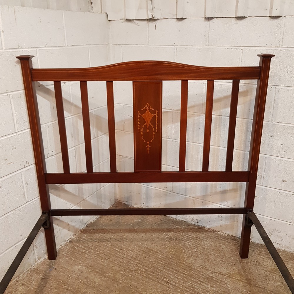 AN ANTIQUE EDWARDIAN MAHOGANY DOUBLE BED C1900 View V