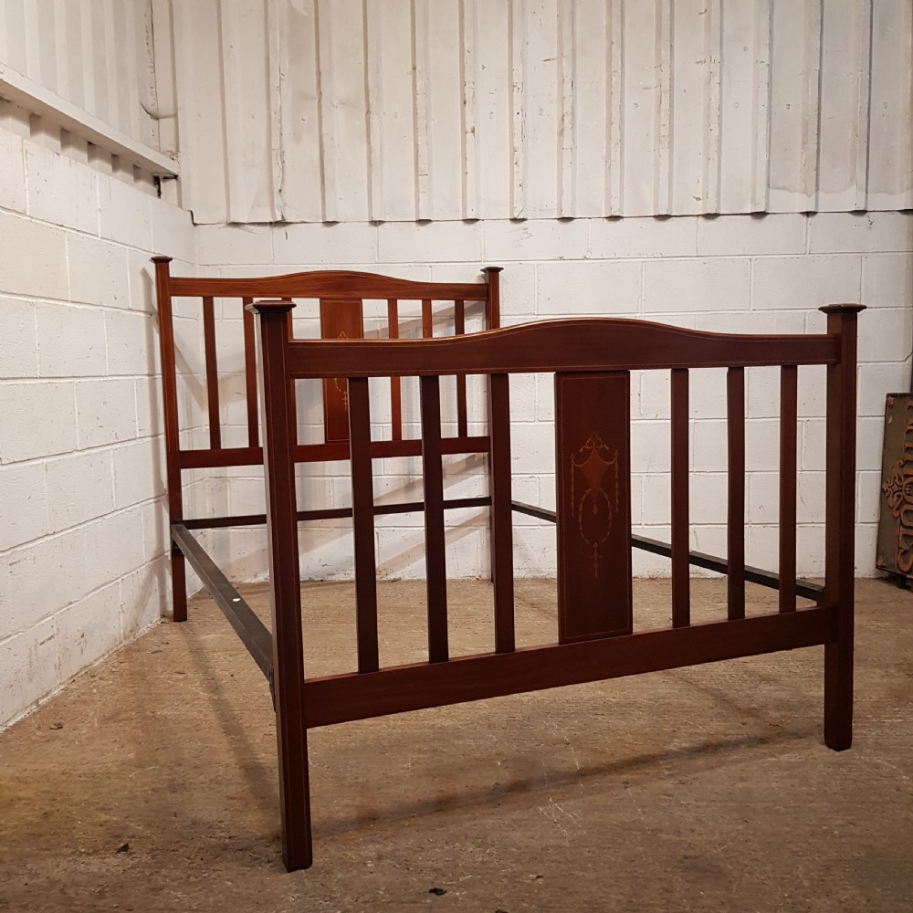 AN ANTIQUE EDWARDIAN MAHOGANY DOUBLE BED C1900 View VIII