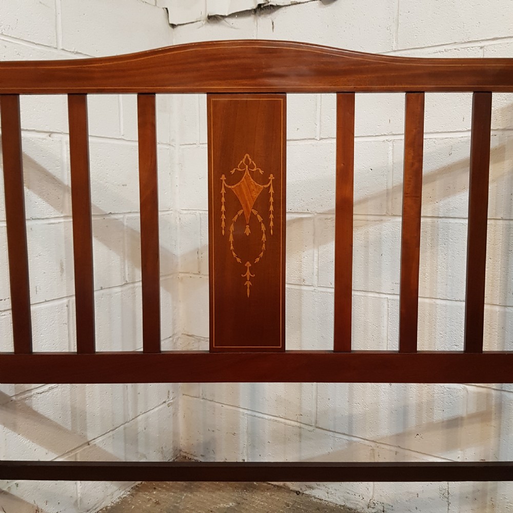 AN ANTIQUE EDWARDIAN MAHOGANY DOUBLE BED C1900 View X