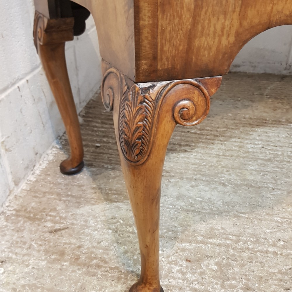 AN ANTIQUE BOW FRONTED BURR WALNUT DRESSING TABLE C1920 View III