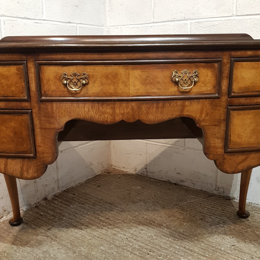 AN ANTIQUE BOW FRONTED BURR WALNUT DRESSING TABLE C1920 View IV