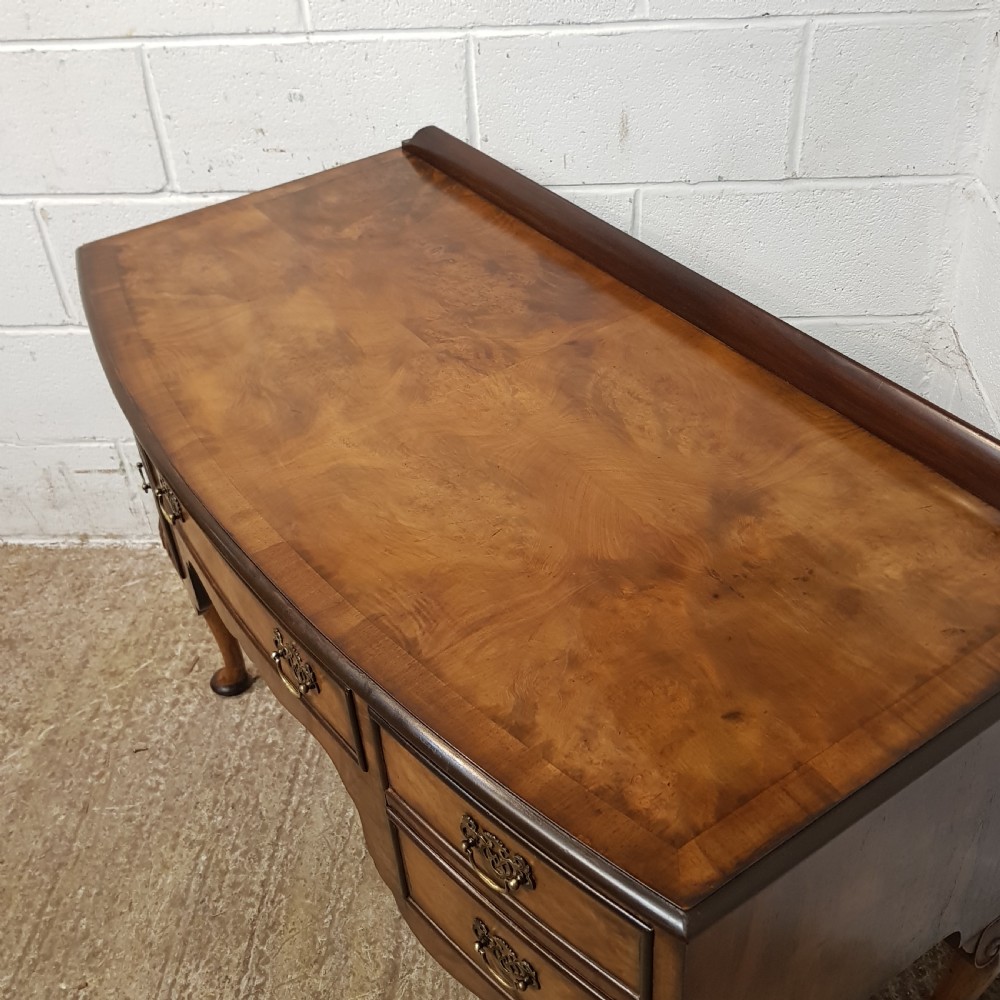 AN ANTIQUE BOW FRONTED BURR WALNUT DRESSING TABLE C1920 View VI