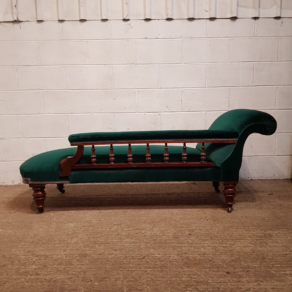 A VICTORIAN MAHOGANY FRAMED CHAISE LONGUE C1880 View VIII