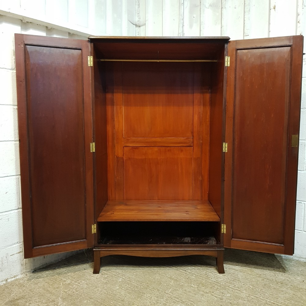A GEORGE 3rd SMALL MAHOGANY WARDROBE C1800 View V