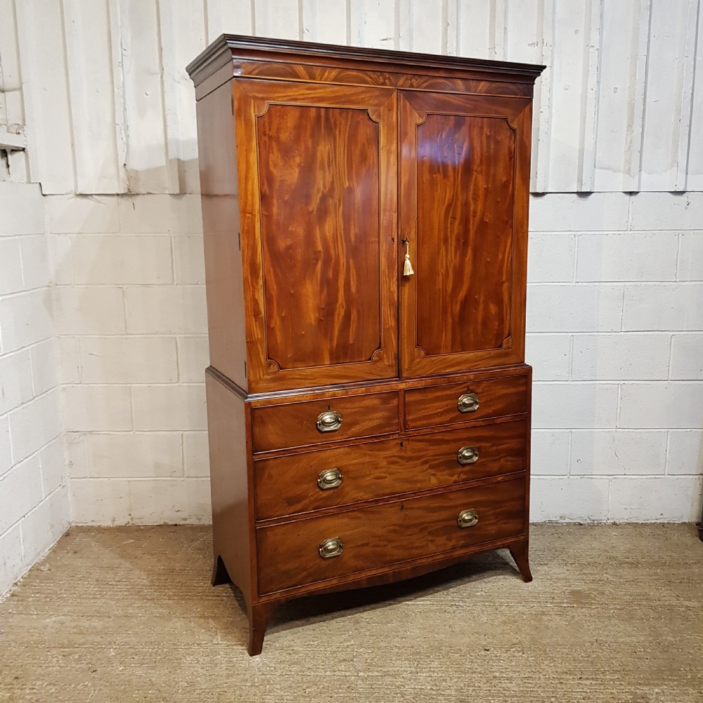 AN ANTIQUE GEORGE 3rd MAHOGANY CLOTHES PRESS C1800 View V