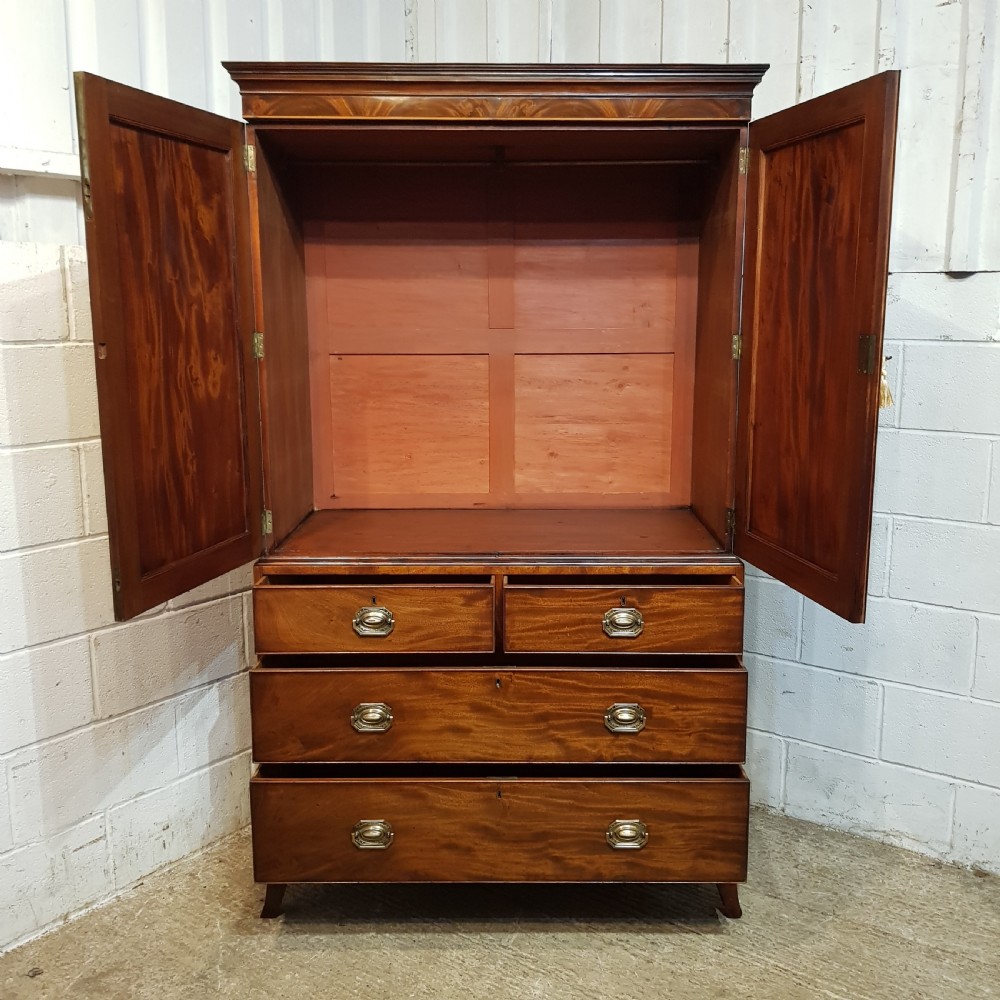 AN ANTIQUE GEORGE 3rd MAHOGANY CLOTHES PRESS C1800 View VI