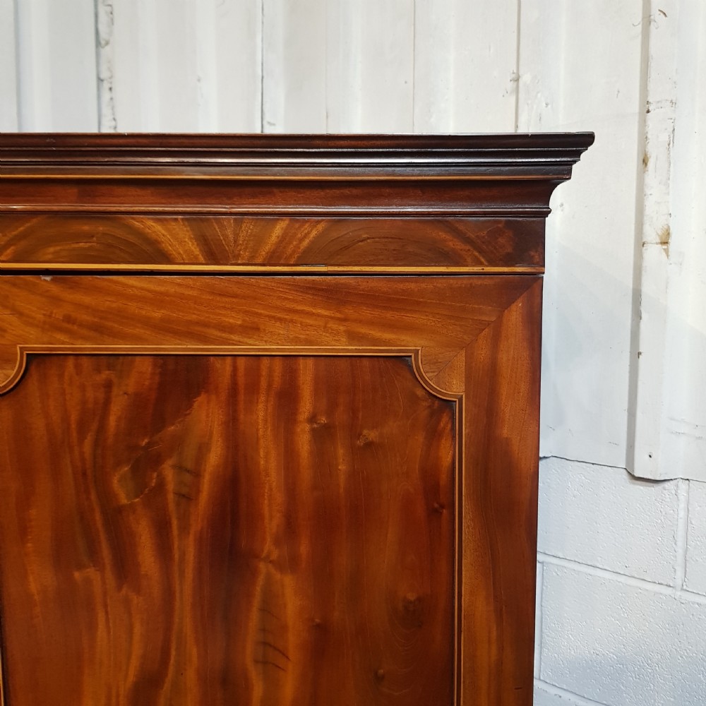 AN ANTIQUE GEORGE 3rd MAHOGANY CLOTHES PRESS C1800 View VII