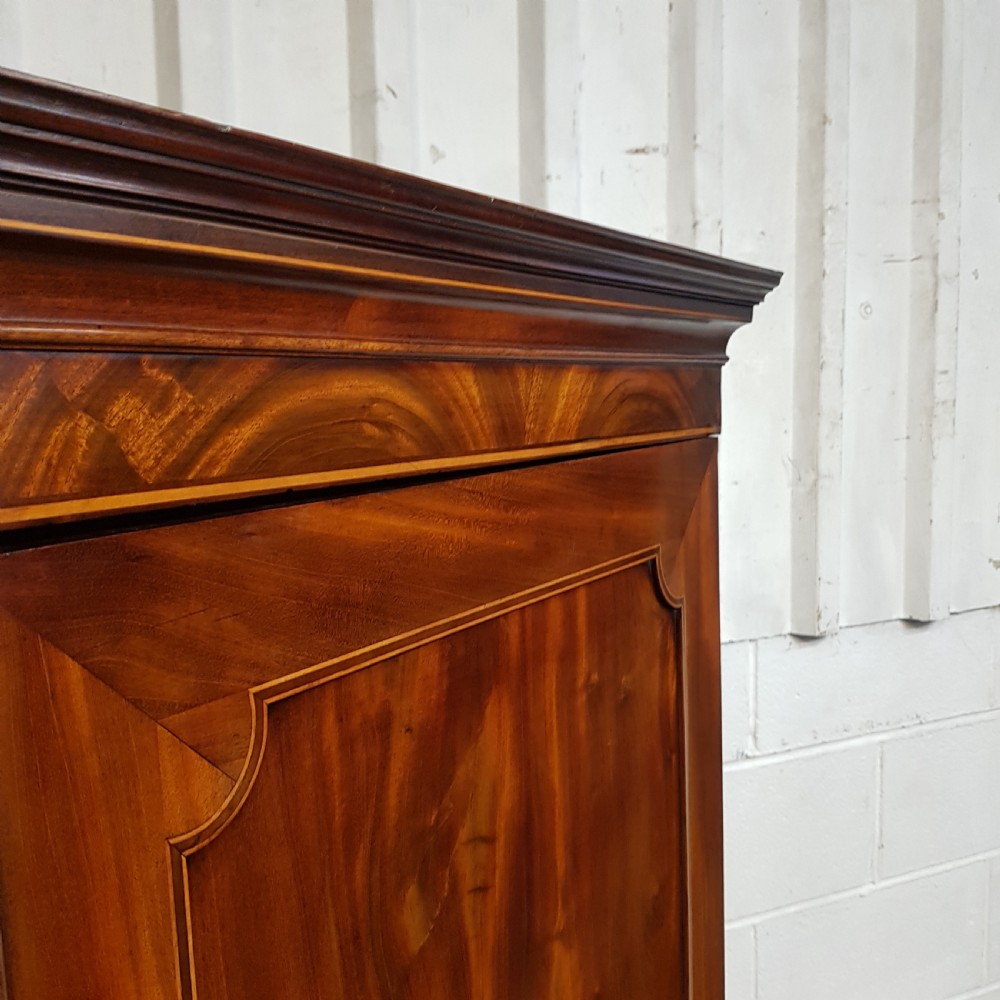 AN ANTIQUE GEORGE 3rd MAHOGANY CLOTHES PRESS C1800 View VIII
