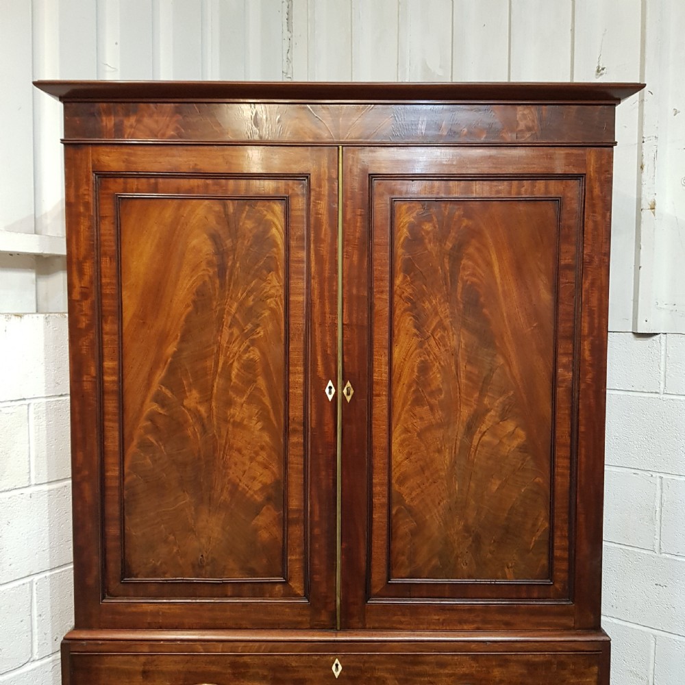 A GEORGE 3rd MAHOGANY CLOTHES PRESS C1790 View II