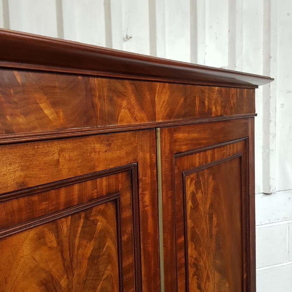 A GEORGE 3rd MAHOGANY CLOTHES PRESS C1790 View VII