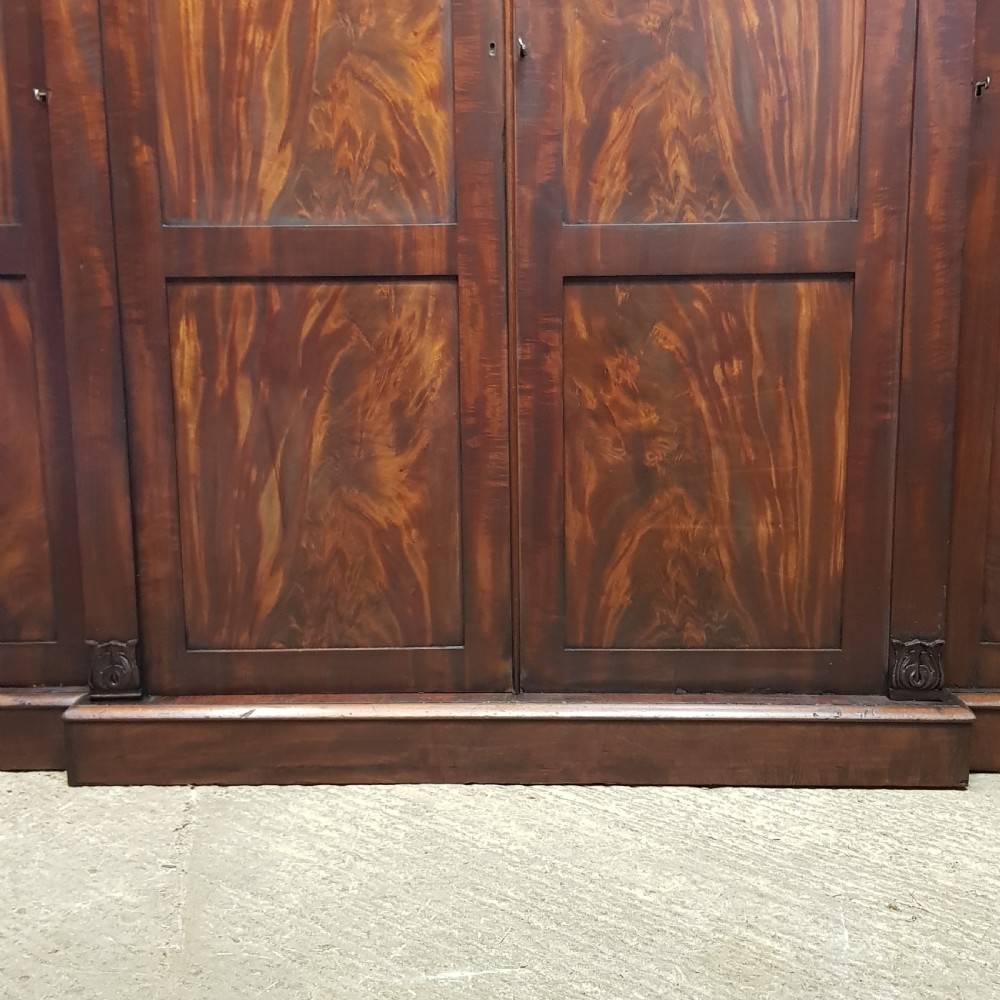 A WILLIAM 4th MAHOGANY FOUR DOOR BREAKFRONT TRIPLE WARDROBE C1830 View V