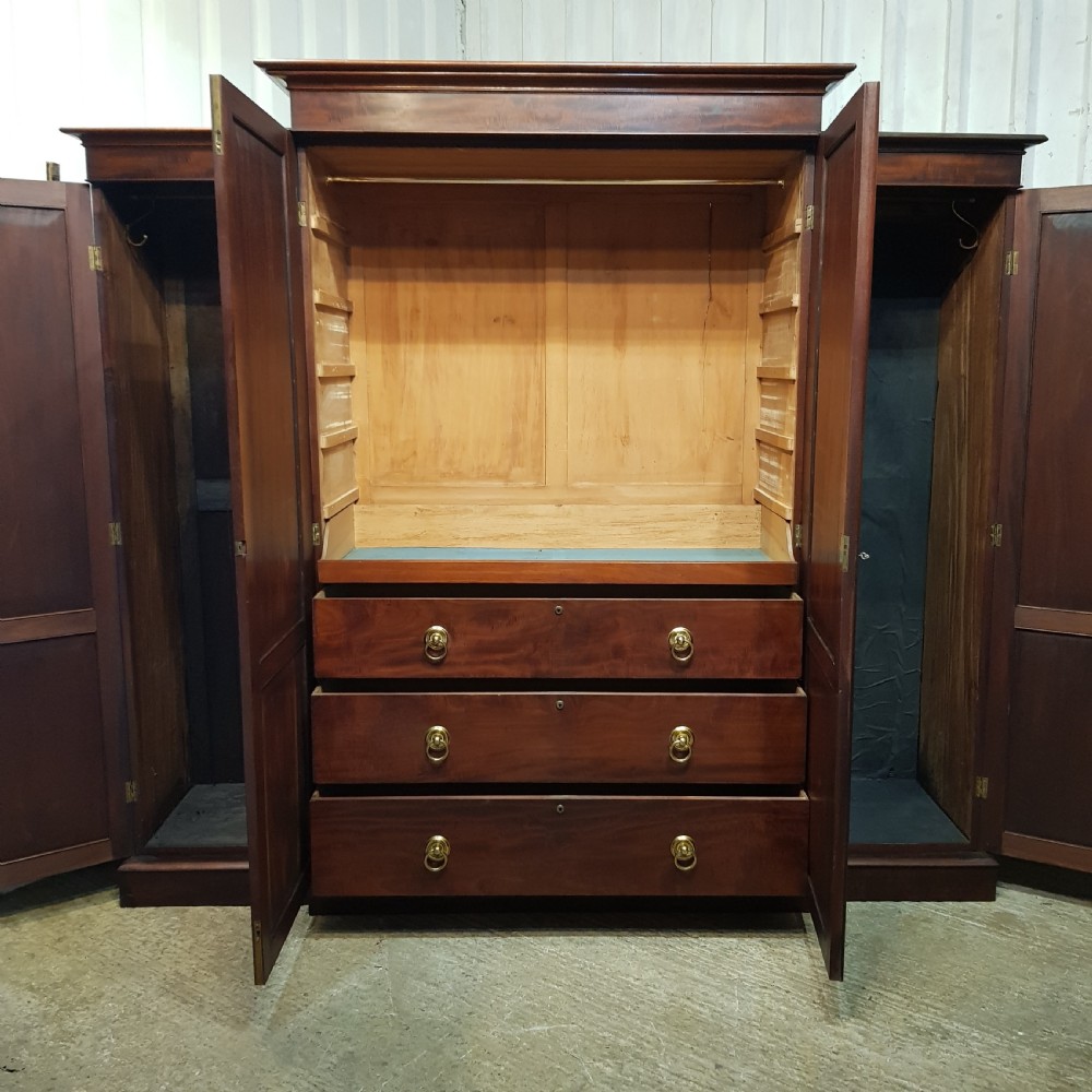 A WILLIAM 4th MAHOGANY FOUR DOOR BREAKFRONT TRIPLE WARDROBE C1830 View VII