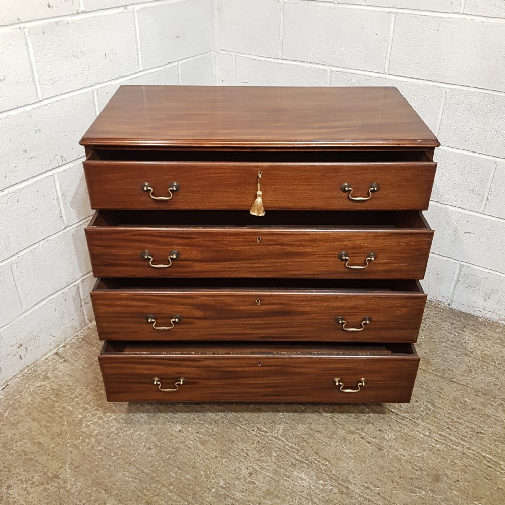 A GEORGE 3rd MAHOGANY FOUR HEIGHT CHEST OF DRAWERS C1800 View V