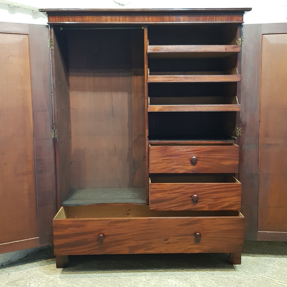 A WILLIAM 4th MAHOGANY COMPACTUM WARDROBE C1830 View VI