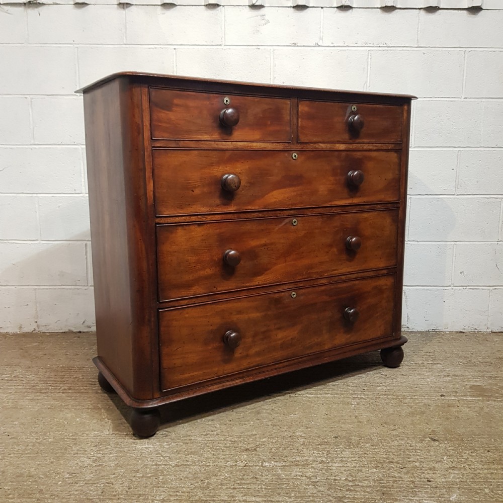 A MAHOGANY VICTORIAN 4 HEIGHT CHEST OF DRAWERS C1880 View V