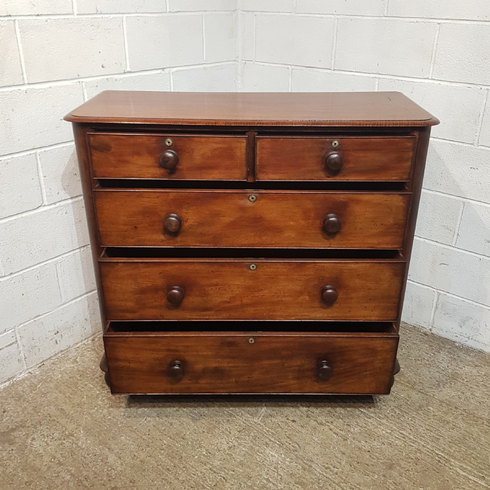 A MAHOGANY VICTORIAN 4 HEIGHT CHEST OF DRAWERS C1880 View VIII