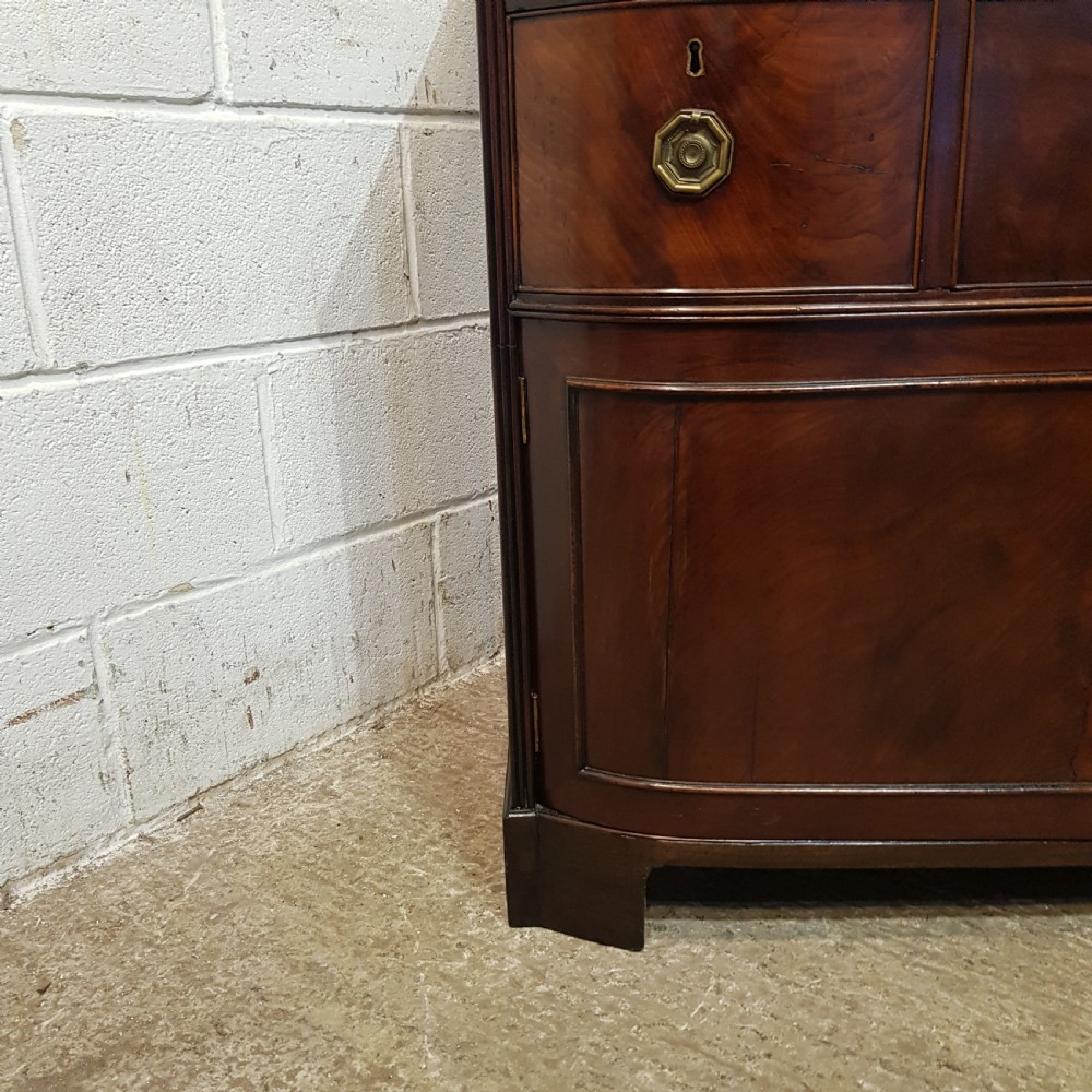 A REGENCY MAHOGANY BOW FRONTED CHEST C1810 View III