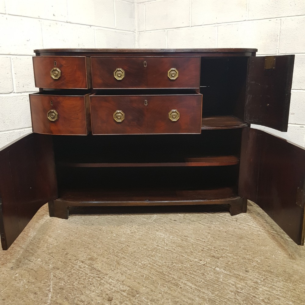 A REGENCY MAHOGANY BOW FRONTED CHEST C1810 View VIII
