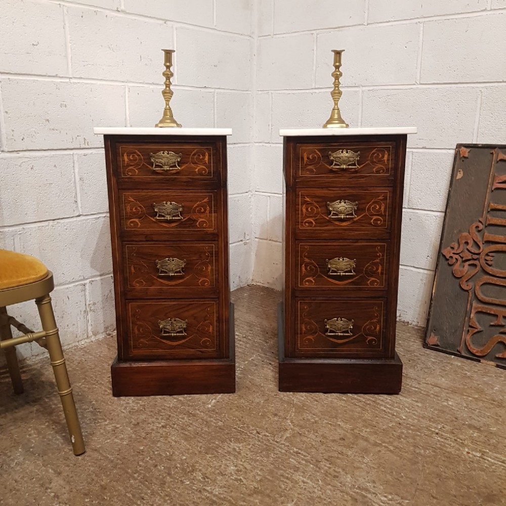 A PAIR OF ROSEWOOD BEDSIDE CHESTS WITH MARBLE TOPS C1880