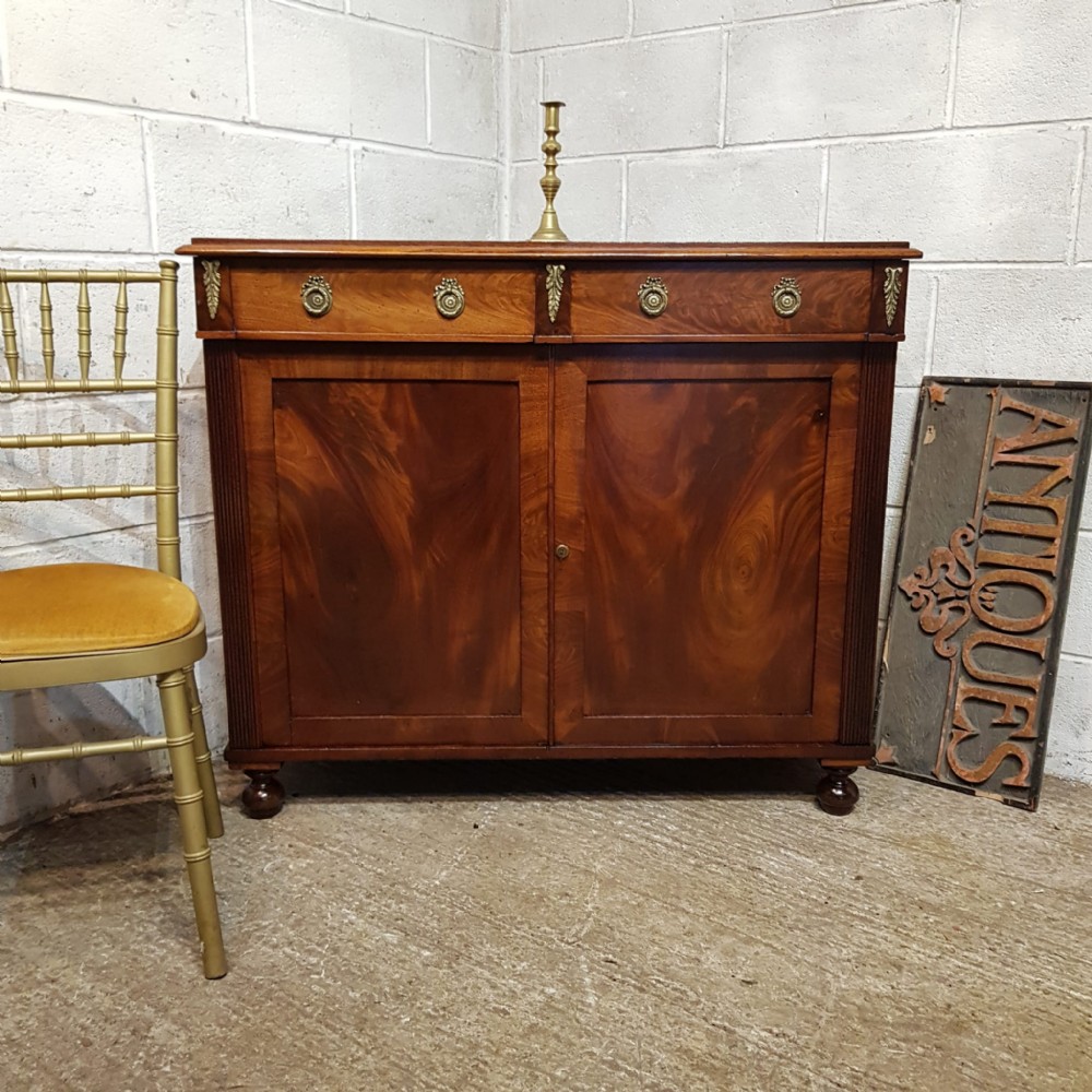A REGENCY MAHOGANY CHIFFONIER C1810