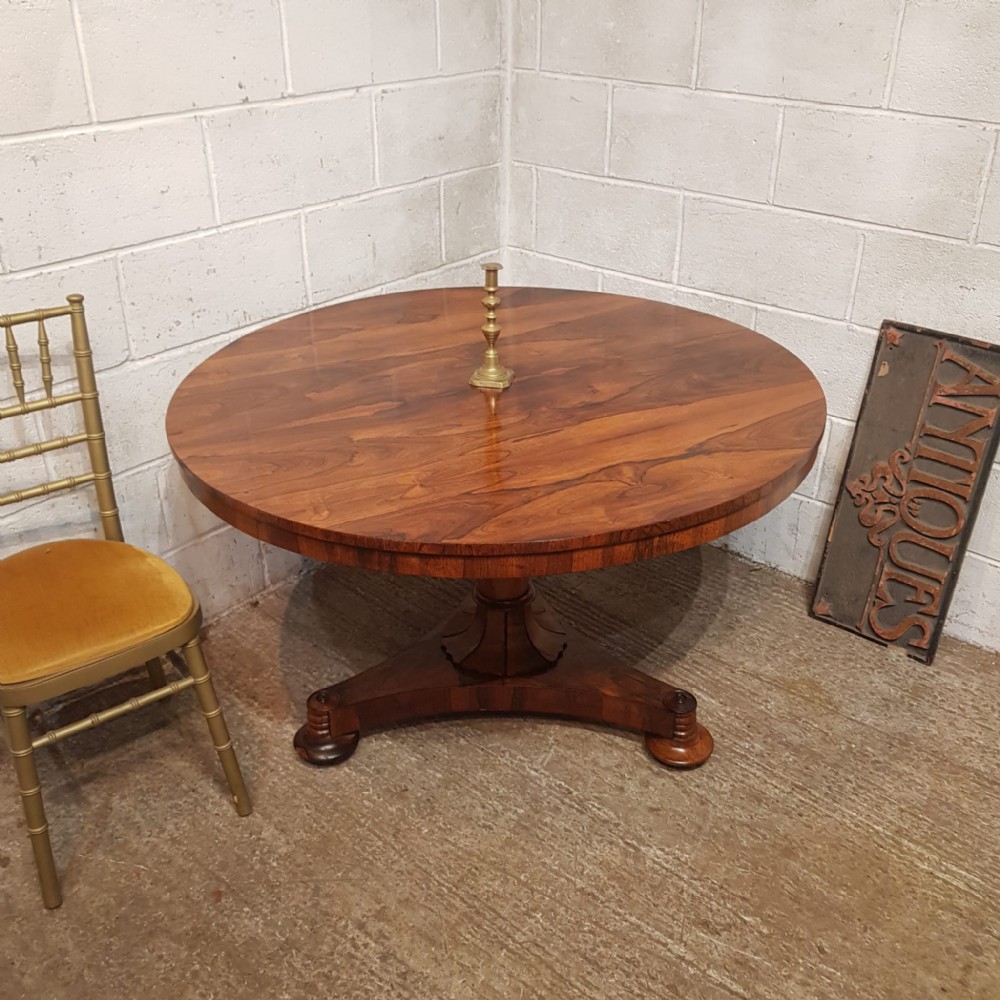 A WILLIAM 4th ROSEWOOD ROUND BREAKFAST DINING TABLE C1830