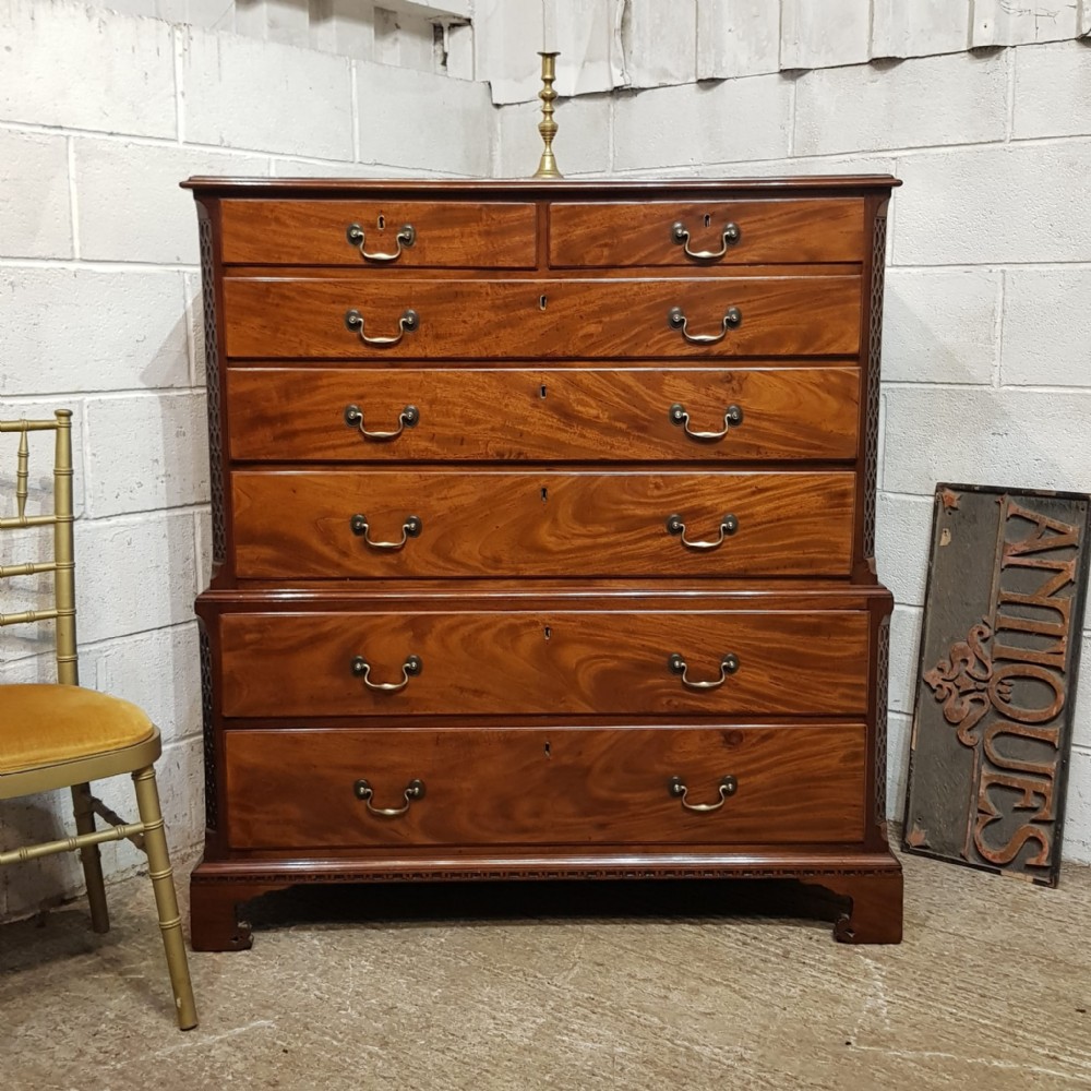 A GEORGE 3rd CHIPPENDALE STYLE MAHOGANY CHEST ON CHEST C1780