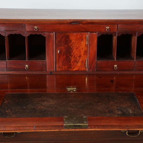 A GEORGE III MAHOGANY BUREAU - ADDITIONAL PHOTO 2