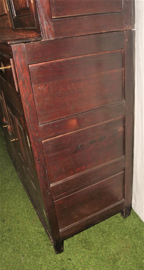 PERIOD OAK COURT CUPBOARD - ADDITIONAL PHOTO 3