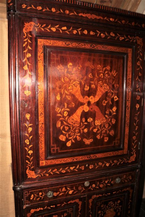 DUTCH MARQUETRY ROBE - ADDITIONAL PHOTO 3