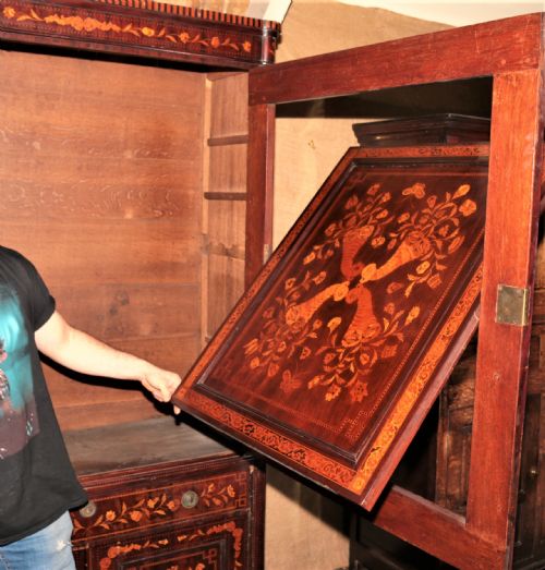 DUTCH MARQUETRY ROBE - ADDITIONAL PHOTO 10