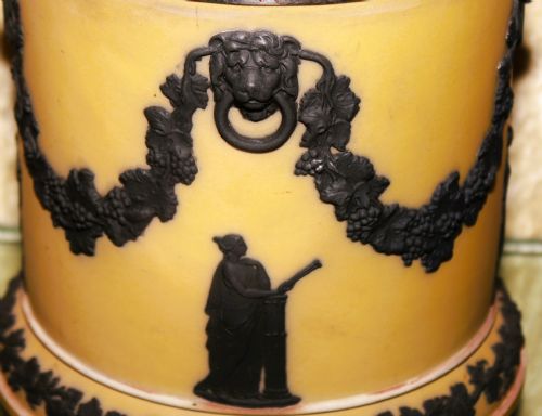 RARE 3 COLOUR WEDGWOOD BUSCUIT BARREL - ADDITIONAL PHOTO 3