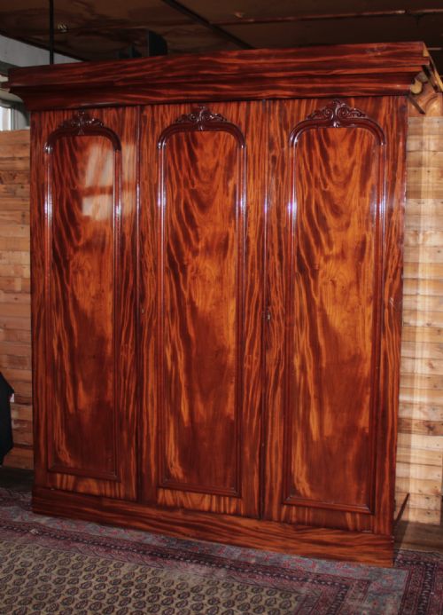 VICTORIAN MAHOGANY WARDROBE QUALITY - ADDITIONAL PHOTO 2