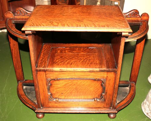 Hall Seat 1920/30